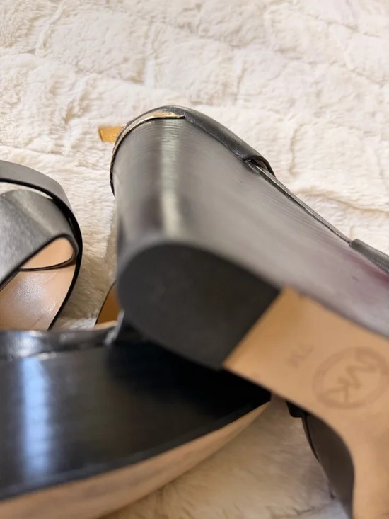 Michael Kors Black Leather Wedge Sandals – Size 7M - Picture 5 of 15